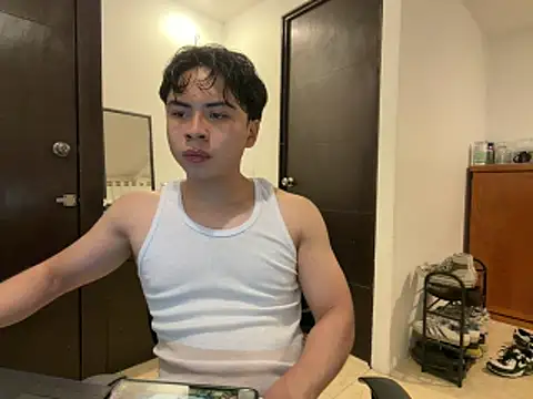Snapshot of BentoBoxxx chatting on May 7, 2026, 12:59 am BentoBoxxx online show from May 7, 2026, 12:59 am