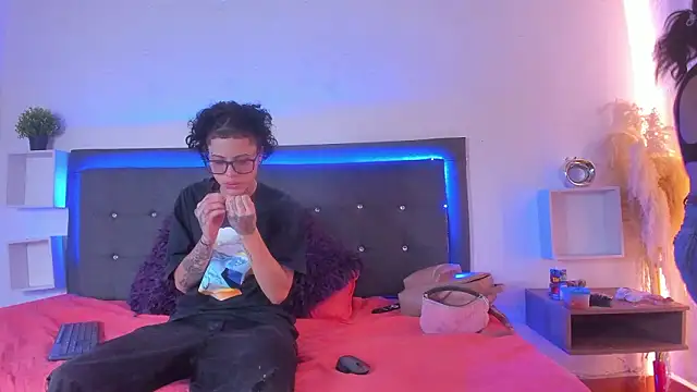 Ale cuzz online show from March 13, 2026, 4:01 pm