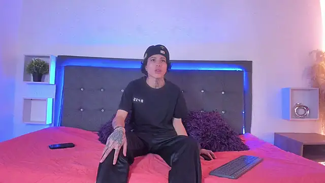 Ale cuzz online show from March 18, 2026, 3:03 pm