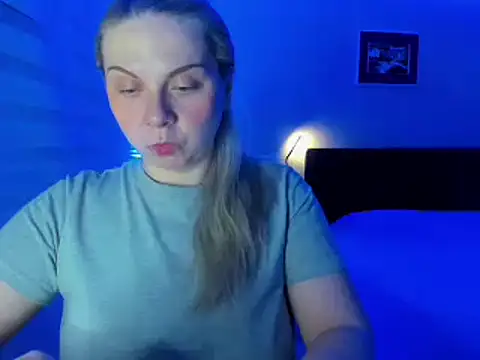 Snapshot of i_love_iva chatting on March 1, 2026, 10:59 am i love iva online show from March 1, 2026, 10:59 am