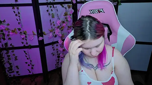 kitsune little online show from June 8, 2026, 1:28 am