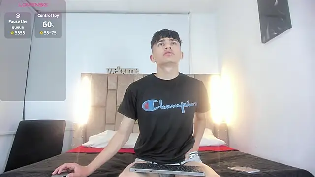 Noir Sebas online show from April 14, 2026, 3:44 am