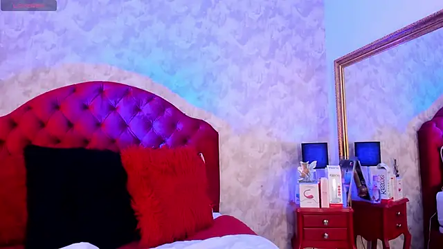 Isabell  26 online show from April 15, 2026, 4:44 pm