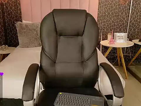 Snapshot of SaoriSanchez chatting on February 26, 2026, 2:28 pm SaoriSanchez online show from February 26, 2026, 2:28 pm