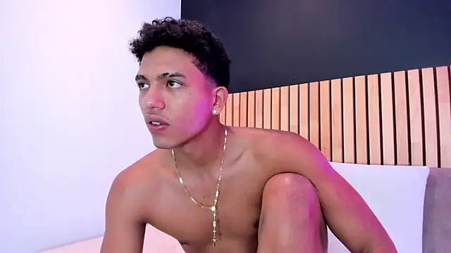 jhoystrong  online show from February 26, 2026, 7:58 pm