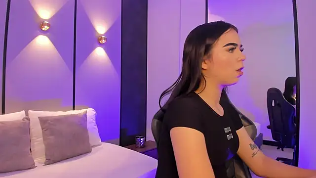 Snapshot of ariadna_boneville chatting on February 27, 2026, 2:45 am ariadna boneville online show from February 27, 2026, 2:45 am