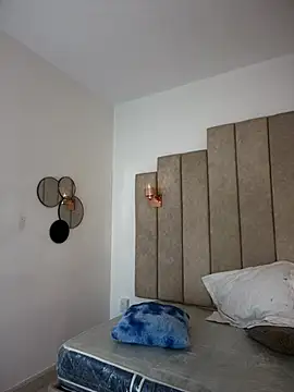 rashaaa  online show from April 18, 2026, 2:58 am