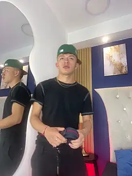 Snapshot of Dark_Nico chatting on February 28, 2026, 4:12 am Dark Nico online show from February 28, 2026, 4:12 am