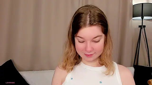 Snapshot of MaraaSwan chatting on February 20, 2026, 12:18 am MaraaSwan online show from February 20, 2026, 12:18 am