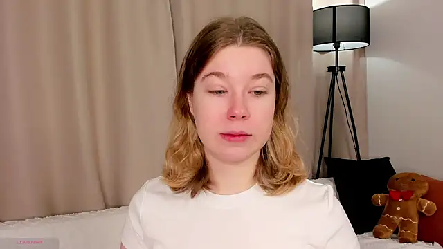 Snapshot of MaraaSwan chatting on February 14, 2026, 10:32 pm MaraaSwan online show from February 14, 2026, 10:32 pm