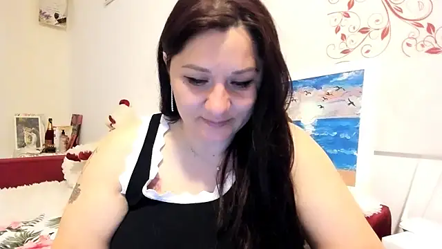 EVELYNA88 online show from April 12, 2026, 9:07 pm