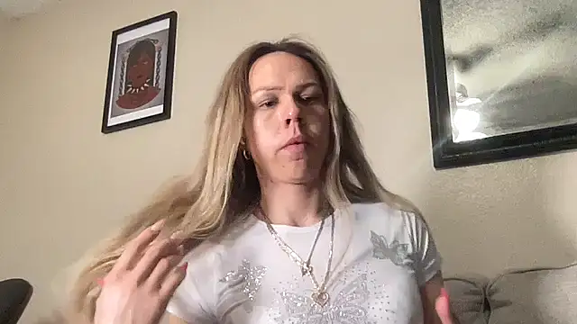 Snapshot of alexaskoxx chatting on February 27, 2026, 1:28 am alexaskoxx online show from February 27, 2026, 1:28 am