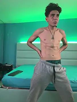 Snapshot of abrilandjulian chatting on February 19, 2026, 12:24 pm abrilandjulian online show from February 19, 2026, 12:24 pm