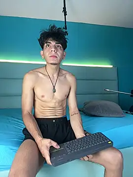 Snapshot of abrilandjulian chatting on February 21, 2026, 11:45 am abrilandjulian online show from February 21, 2026, 11:45 am