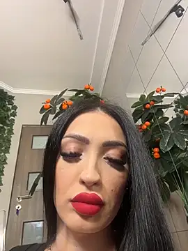 VictoriaLanes online show from April 16, 2026, 4:24 am