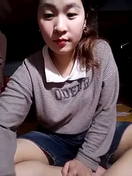 Snapshot of -Datini- chatting on February 21, 2026, 3:19 am -Datini- online show from February 21, 2026, 3:19 am