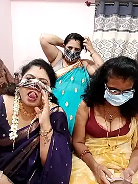 Snapshot of Kannadasexywifes chatting on July 17, 2026, 6:27 pm Kannadasexywifes online show from July 17, 2026, 6:27 pm