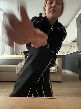 CarmenBlues  online show from March 4, 2026, 7:38 am