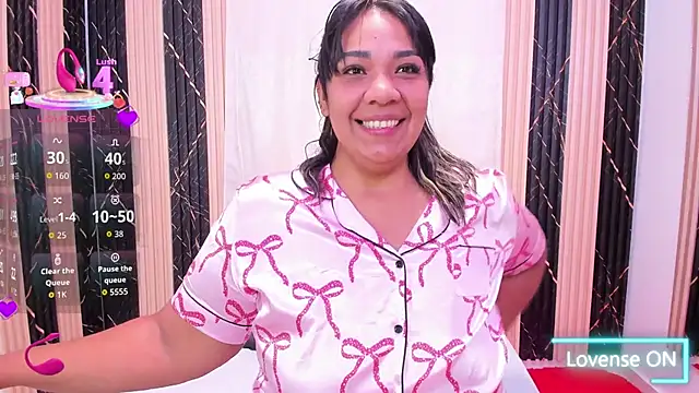 Snapshot of Cinnamon_Skin01 chatting on May 28, 2026, 11:05 am Cinnamon Skin01 online show from May 28, 2026, 11:05 am