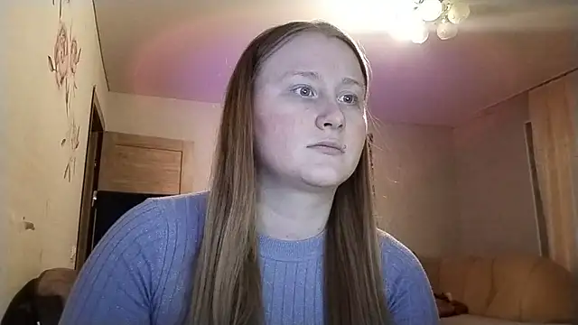 AnikaLipps online show from April 10, 2026, 9:33 pm