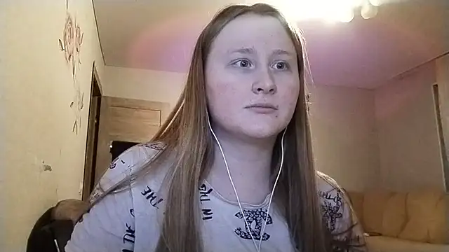 AnikaLipps online show from April 3, 2026, 10:49 pm