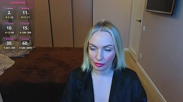 Snapshot of MonikaFoxys chatting on February 17, 2026, 4:54 am MonikaFoxys online show from February 17, 2026, 4:54 am