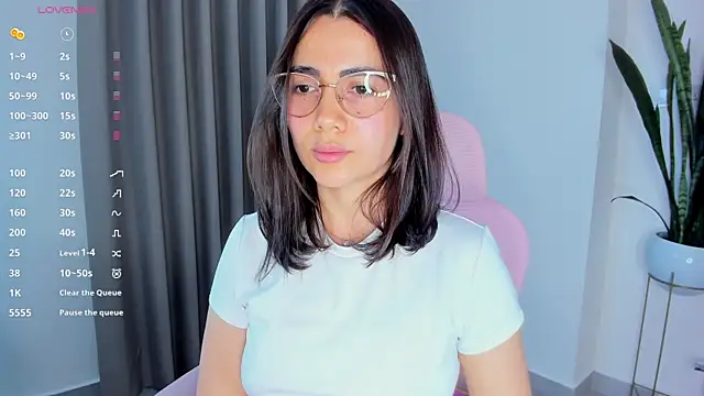 sara ospina22 online show from April 16, 2026, 2:40 pm