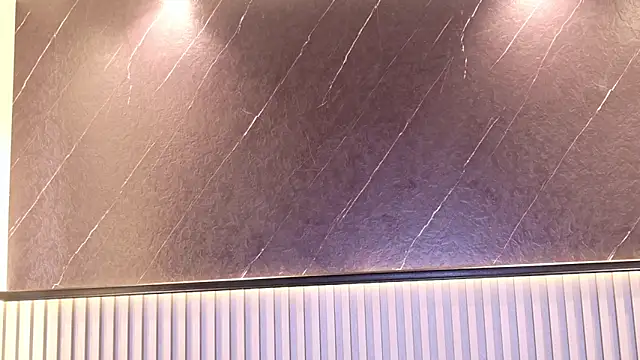 Kinsleybrown online show from April 16, 2026, 4:13 am