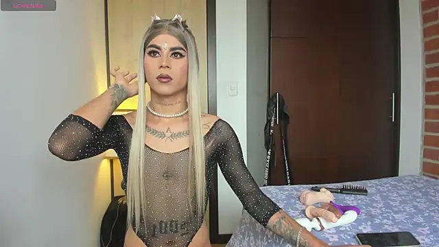 Snapshot of alisoondrean_ chatting on February 15, 2026, 1:32 pm alisoondrean online show from February 15, 2026, 1:32 pm