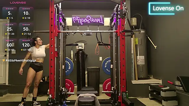 lunasexy79 online show from April 17, 2026, 1:14 pm