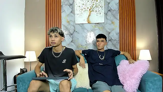 Snapshot of YOUNG_BOYS_HELL chatting on February 18, 2026, 1:14 am YOUNG BOYS HELL online show from February 18, 2026, 1:14 am