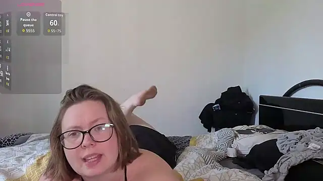 LittleMistys online show from March 12, 2026, 10:41 am