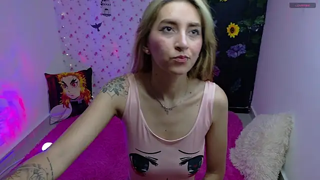 Snapshot of Mis_Cersi chatting on May 25, 2026, 8:40 pm Mis Cersi online show from May 25, 2026, 8:40 pm