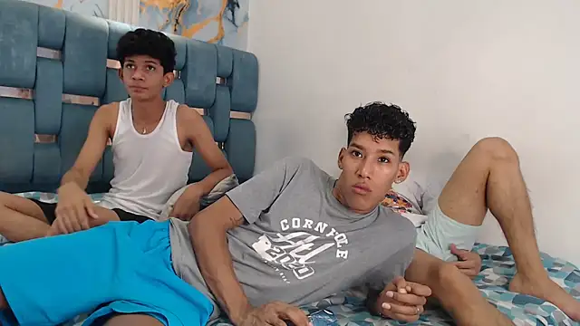 GREEN BOYS online show from April 7, 2026, 10:22 pm