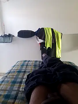 isuru lakshan online show from March 15, 2026, 7:04 am