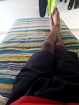 Snapshot of isuru_lakshan chatting on February 21, 2026, 12:18 pm isuru lakshan online show from February 21, 2026, 12:18 pm