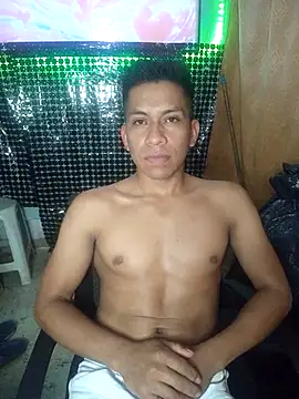 Snapshot of yisusalejo chatting on February 15, 2026, 3:40 am yisusalejo online show from February 15, 2026, 3:40 am