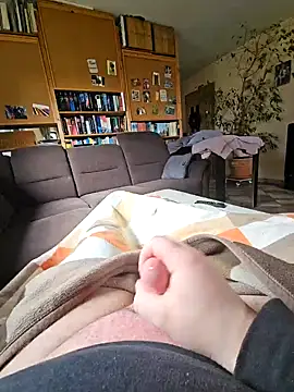 Gris-shadow online show from March 28, 2026, 10:49 am