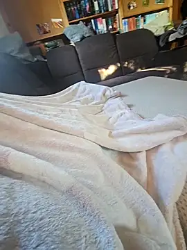 Gris-shadow online show from February 15, 2026, 9:08 am