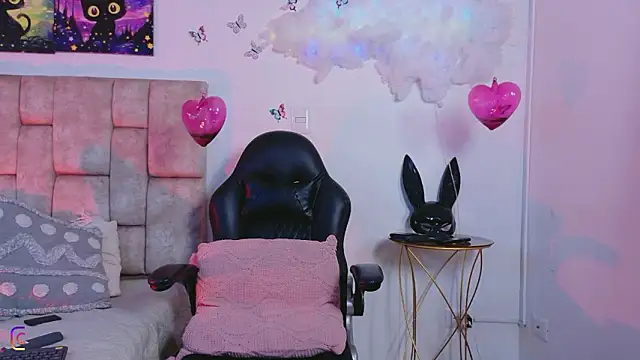 MiiaBlumm  online show from March 27, 2026, 5:25 pm