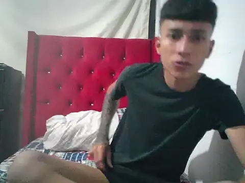 glopetitooo online show from March 3, 2026, 8:21 am