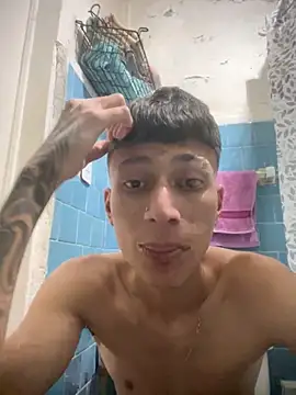 glopetitooo online show from March 4, 2026, 5:15 am