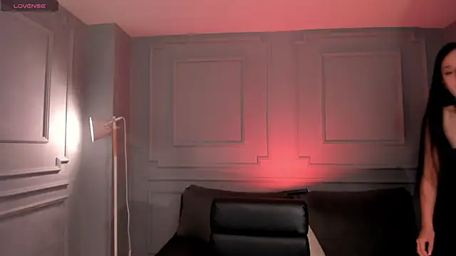 AmaraDivine online show from March 26, 2026, 11:30 am