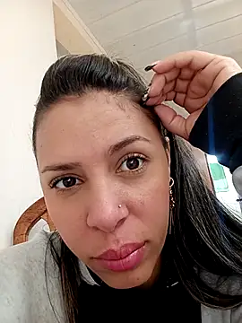 Snapshot of kiki_milu chatting on May 6, 2026, 1:37 pm kiki milu online show from May 6, 2026, 1:37 pm