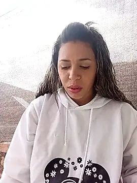 Snapshot of kiki_milu chatting on April 26, 2026, 2:25 pm kiki milu online show from April 26, 2026, 2:25 pm