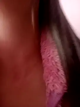 kiki milu online show from March 9, 2026, 1:14 pm