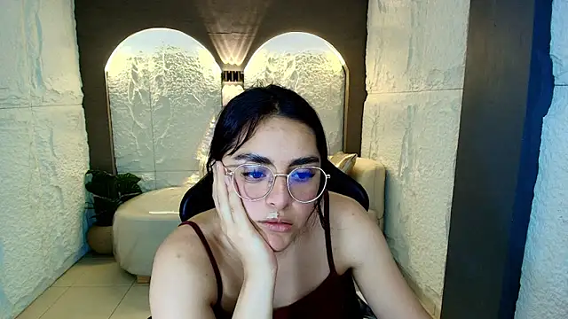 Marianna r  online show from February 26, 2026, 7:25 pm