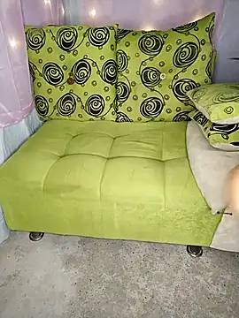 kloe-Dubois online show from April 17, 2026, 3:20 am