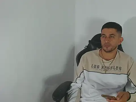 Snapshot of _Grasshopper chatting on February 20, 2026, 1:35 am Grasshopper online show from February 20, 2026, 1:35 am