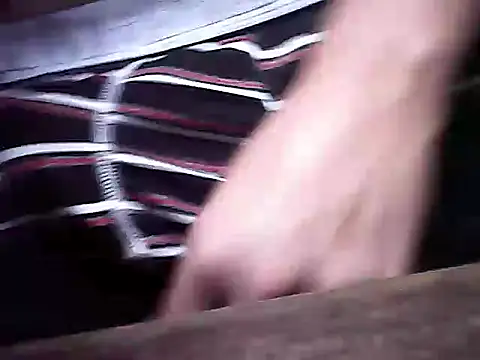 AlejoJoven online show from April 19, 2026, 4:35 am